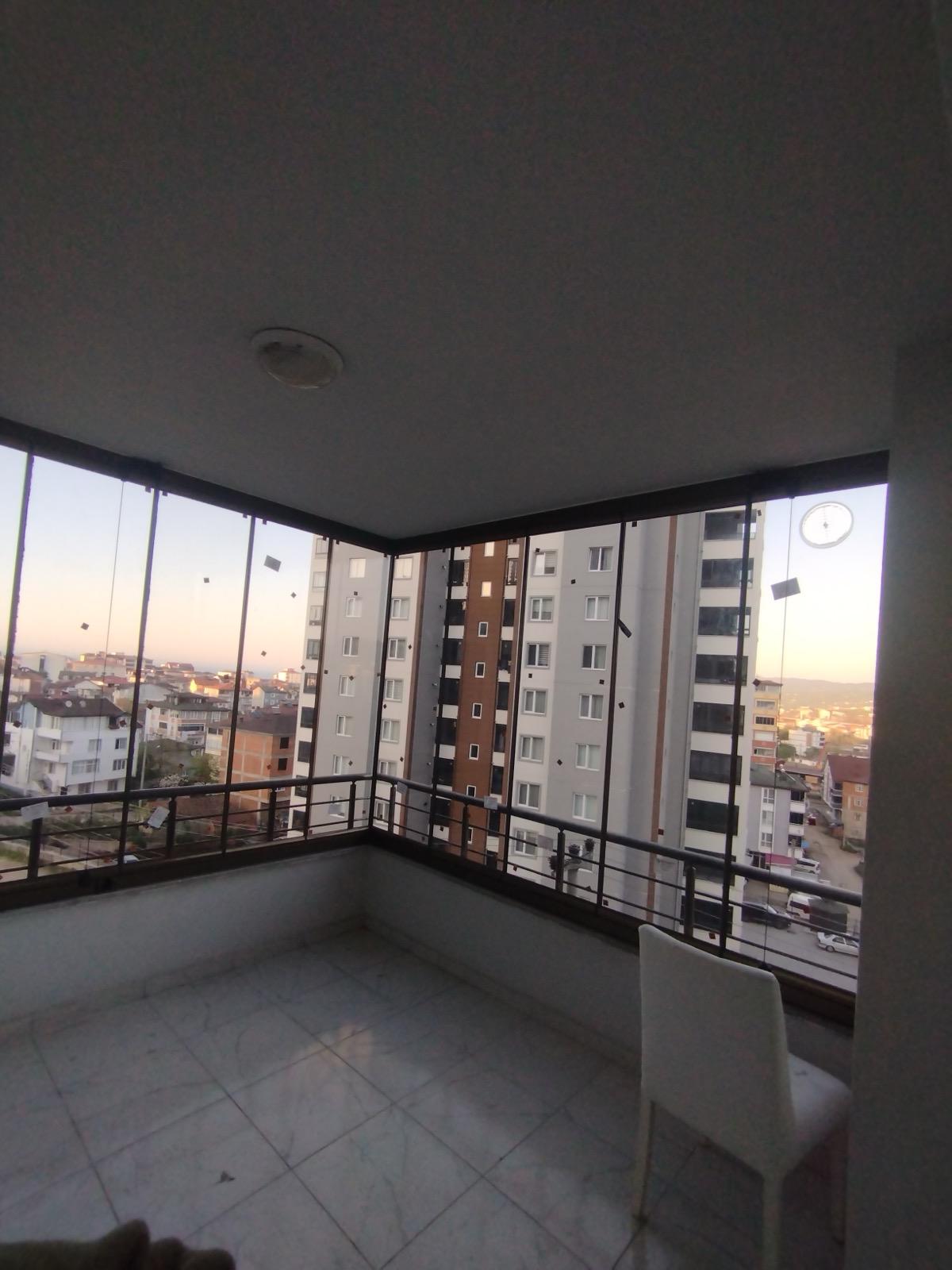 Katlanır cam balkon